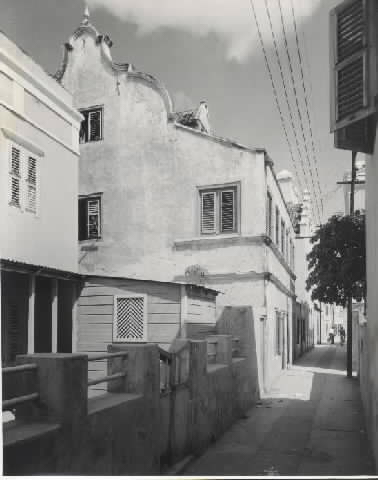 Conscientiesteeg, Otrobanda