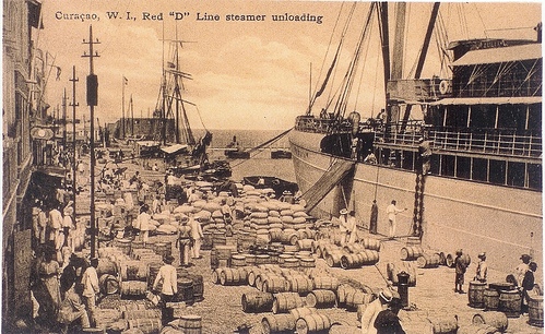 Red D Line aan de Handelskade